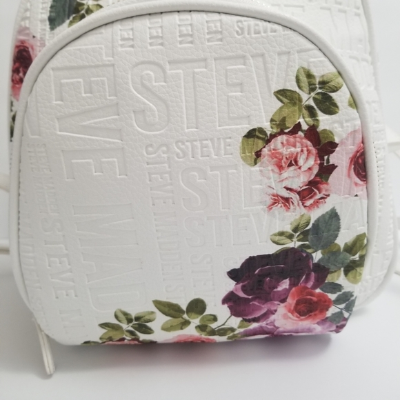 🆕️⬇️Steve Madden Bjordan White Floral Logo Backpack - Picture 2 of 16